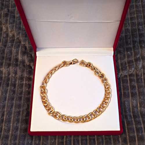 Goldfarbene metall kette mit - goldfarbene,