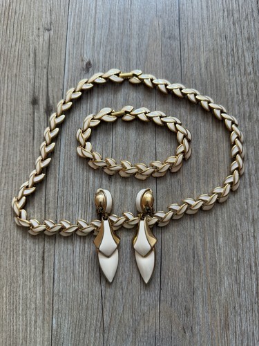 Collier mit armband - armband, und